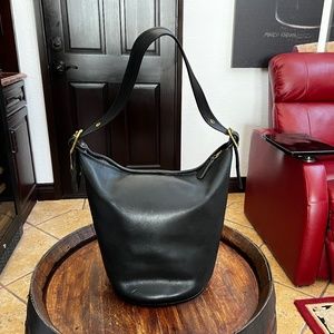 Coach - Vintage Bucket Bag - Black Leather from the mid 70's